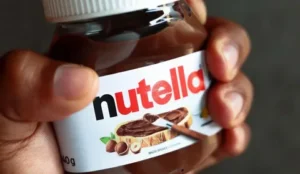 pourquoi le n de nutella est noir​