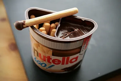 pourquoi le n de nutella est noir​